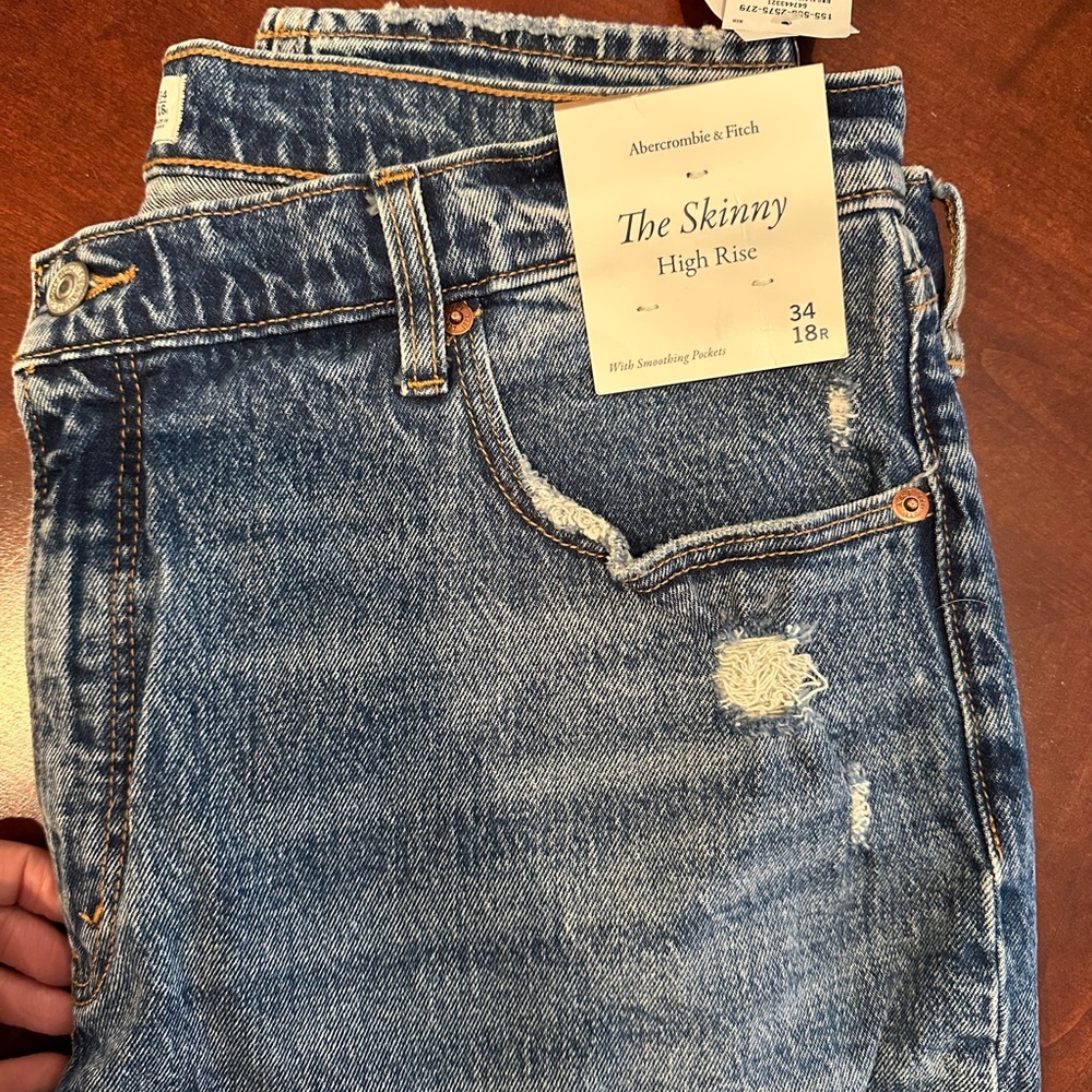 Abercrombie & Fitch Dark Blue High Rise Jeans. The Skinny High Rise